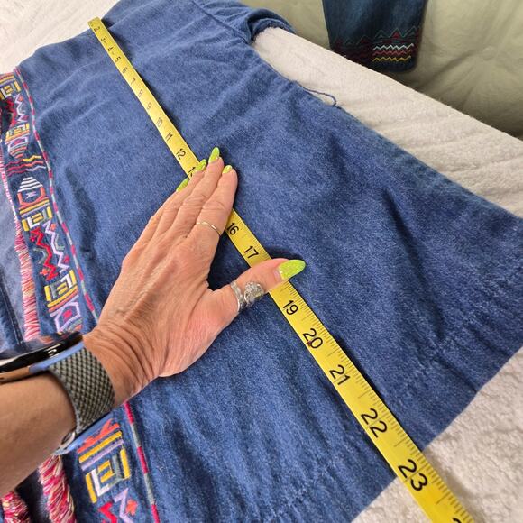 Falls Creek EUC denim embroidered Aztec open jacket kimono sleeves Medium blue - Picture 10 of 15